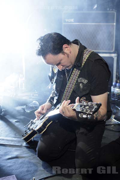 THE LORDS OF ALTAMONT - 2008-09-16 - PARIS - La Maroquinerie - Johnny Devilla